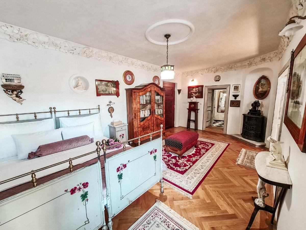 Divna Pani Luxury Gallery Rooms Banska Stiavnica Luaran gambar